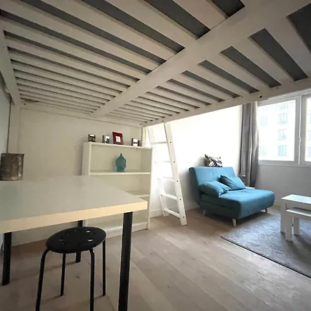 Apartment Dans Le Triangle D'or De